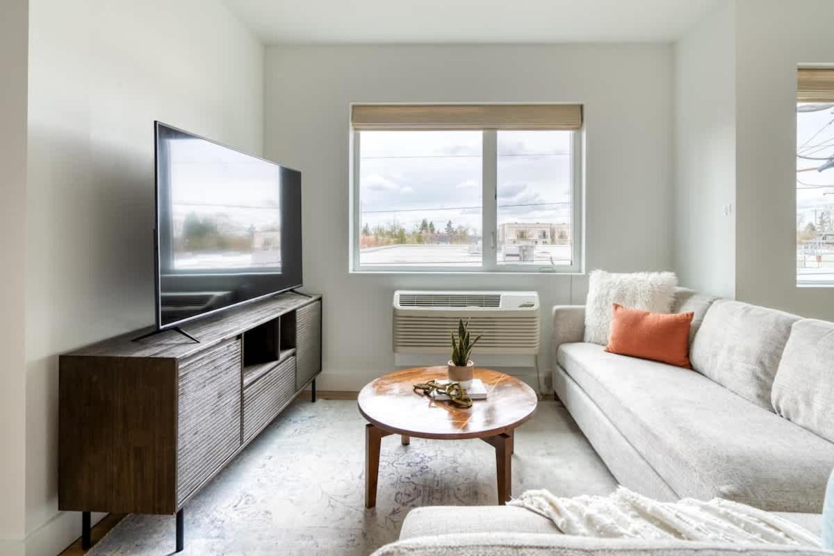 Collection - Designer 2br Alberta Arts District 90 Walkscore * Portland