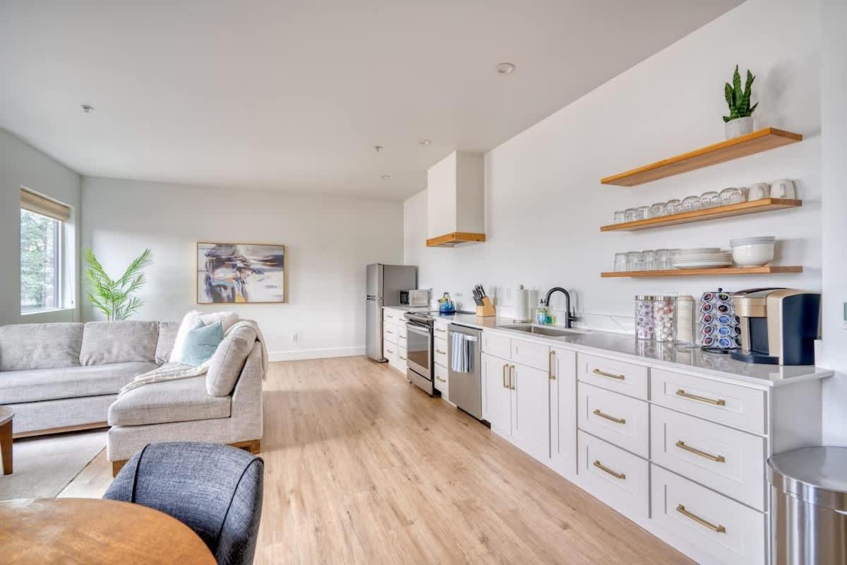 Collection - Designer 2br Alberta Arts District 90 Walkscore Apartment Portland
